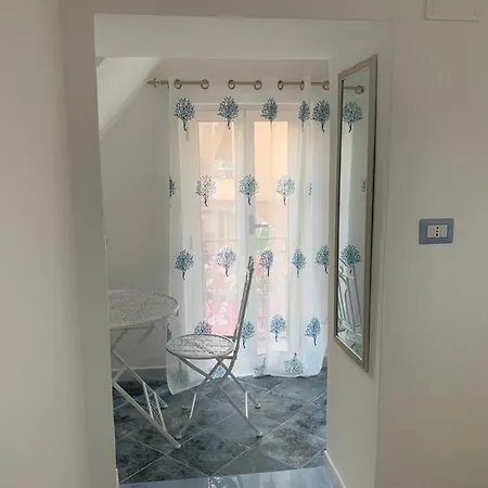 Nerone House Diamante