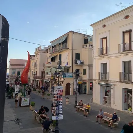 Nerone House アパート ディアマンテ