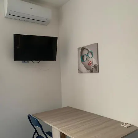 アパート Nerone House ディアマンテ